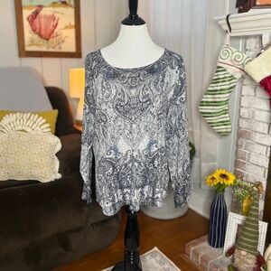 EnergeBlack and White Paisley Blouse